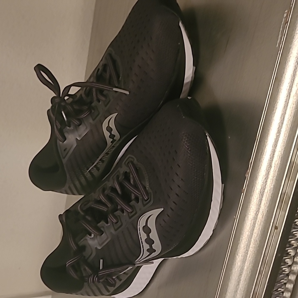 Saucony men tennis